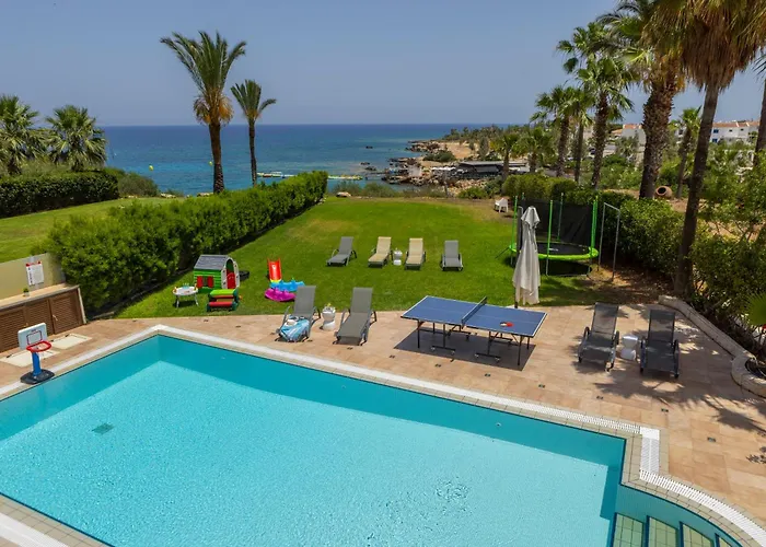 Sunnyvillas: 4br Seafront Villa*private Pool*bw44 Villa Protaras